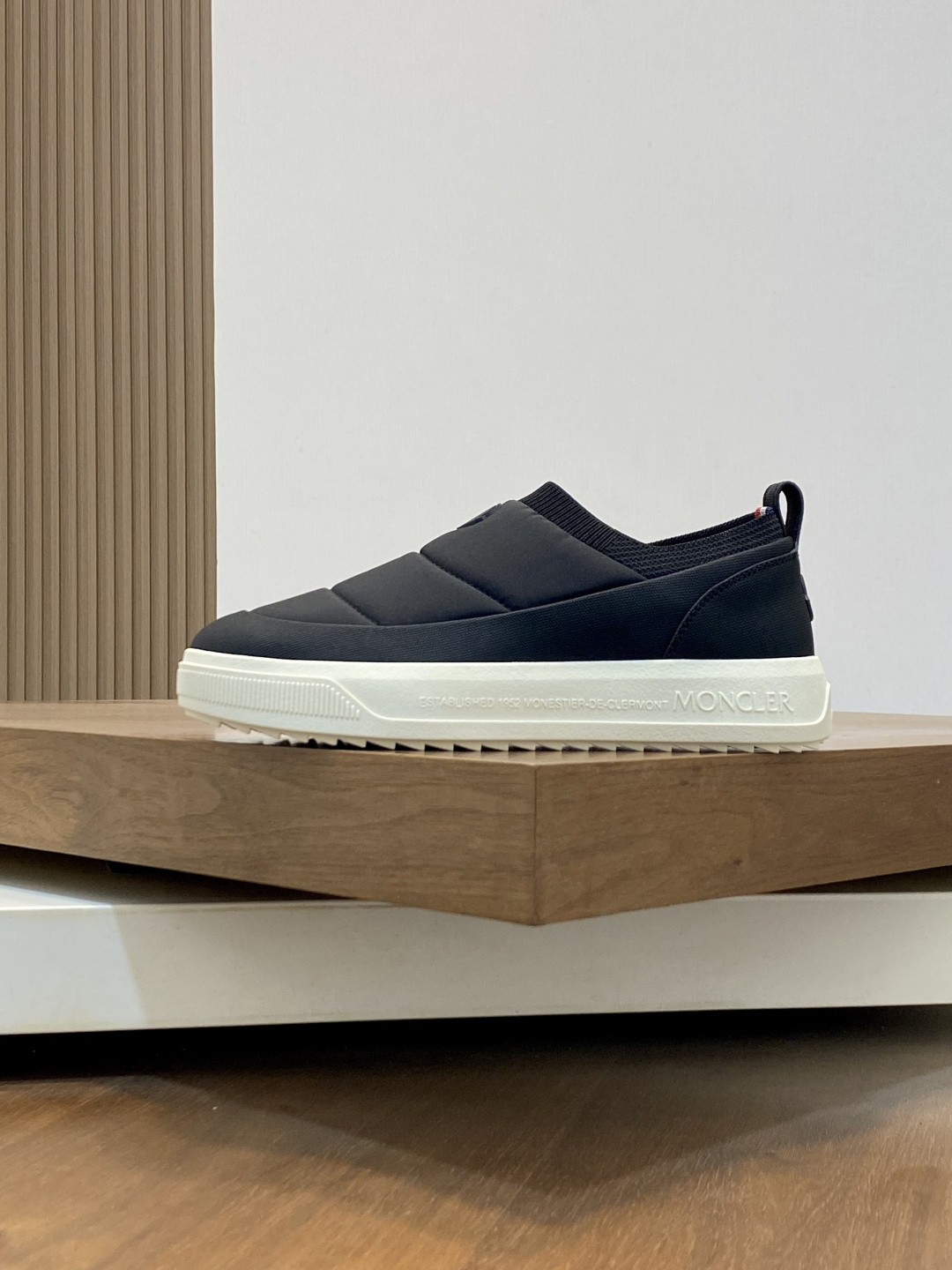 Moncler Couple Sneakers Black M-l-s