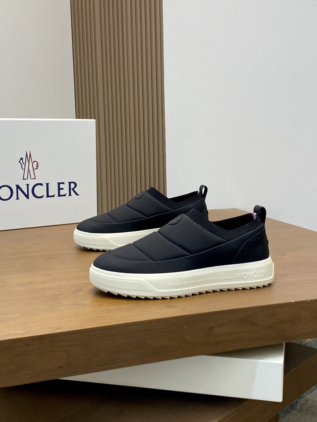 Moncler Couple Sneakers Black M-l-s
