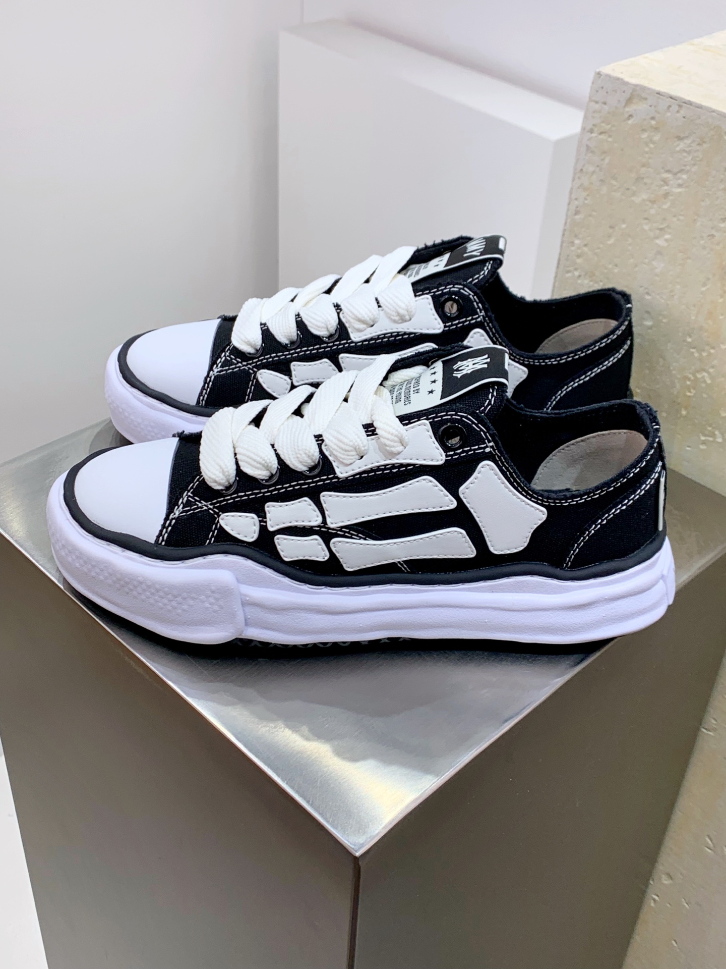 Amiri Couple Board Shoes M-l-s