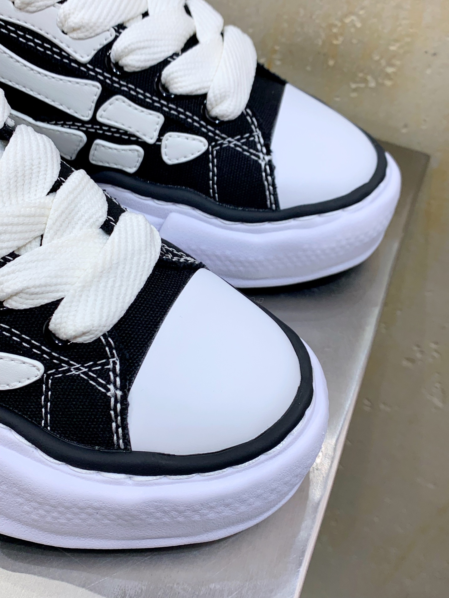 Amiri Couple Board Shoes M-l-s