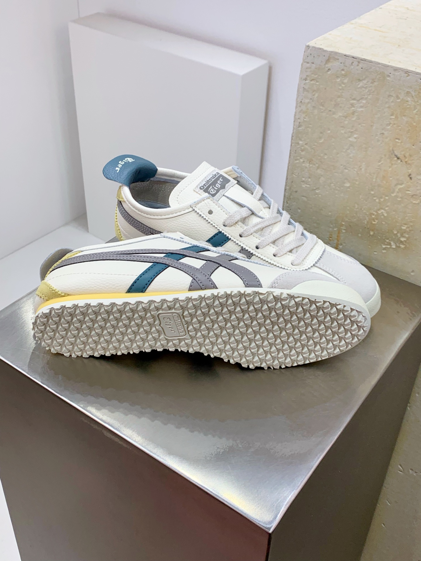 Onitsuka Tiger Sneakers M-s