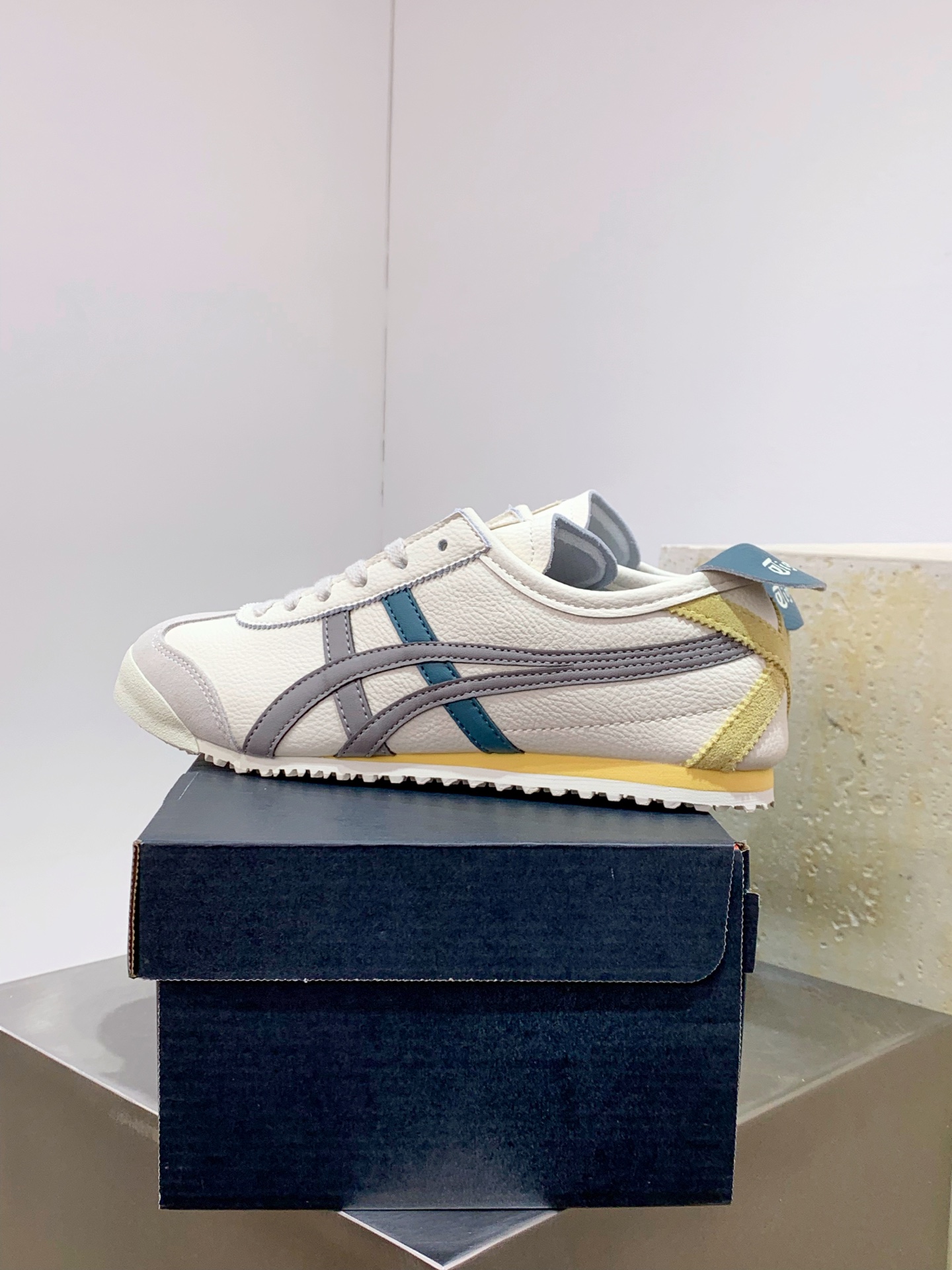 Onitsuka Tiger Sneakers M-s