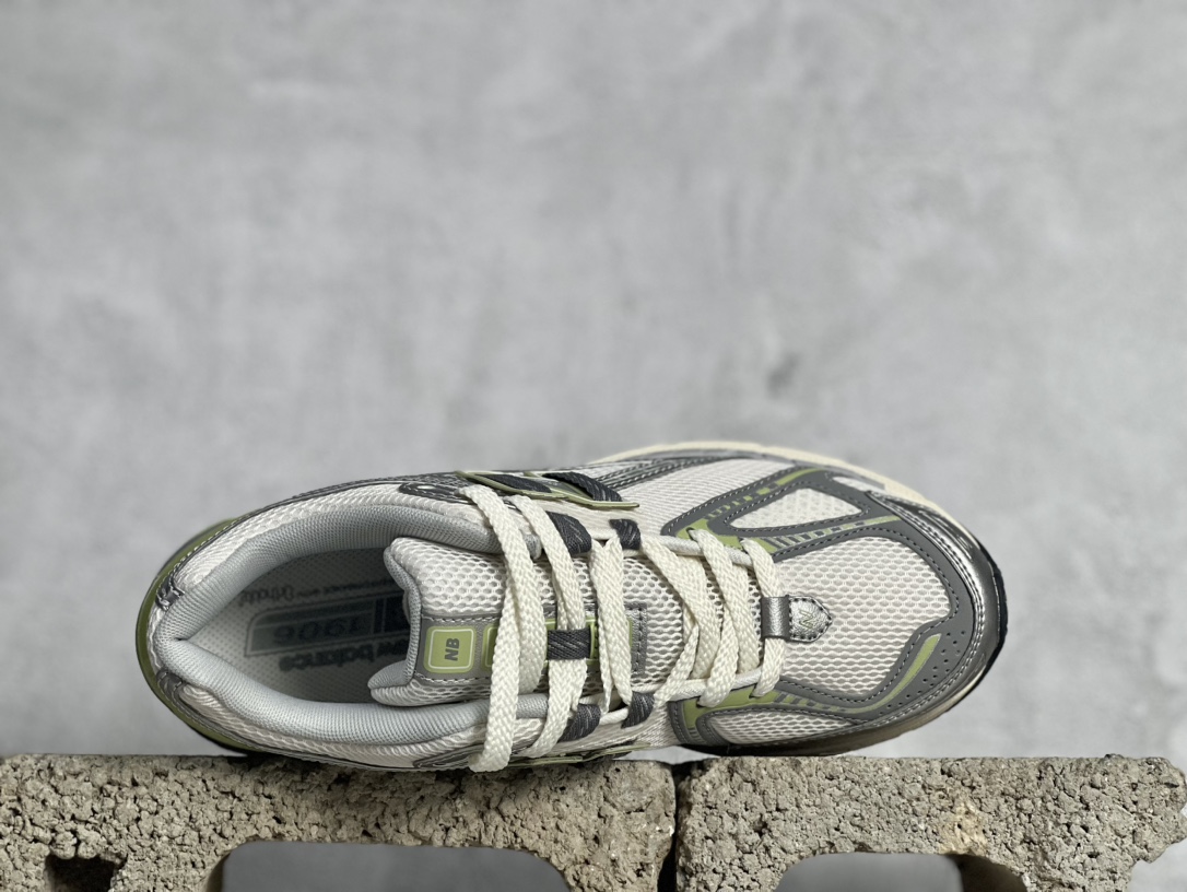 New Balance Running Shoes Breathable M