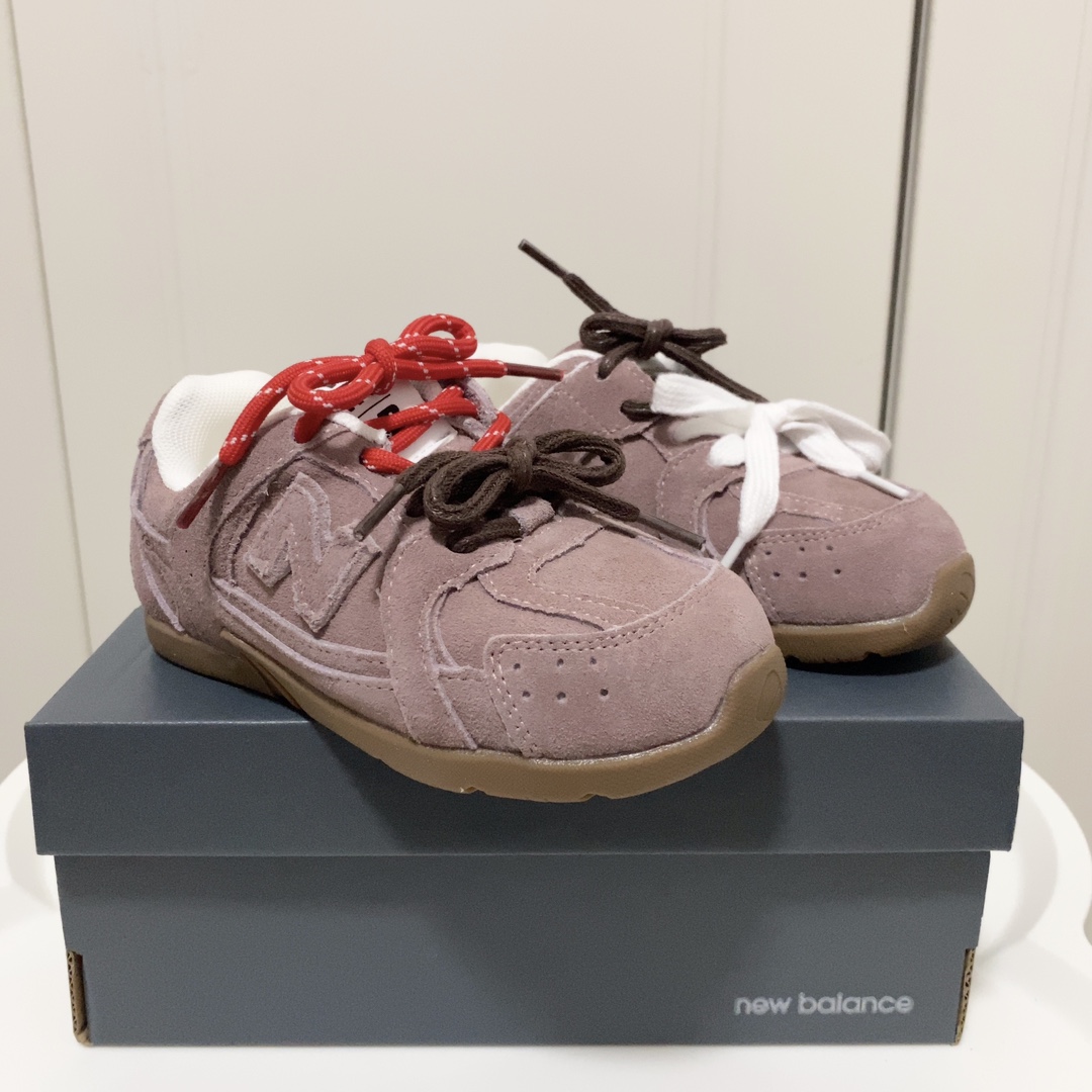 Miu Miu New Balance Basic Shoes Lightweight M