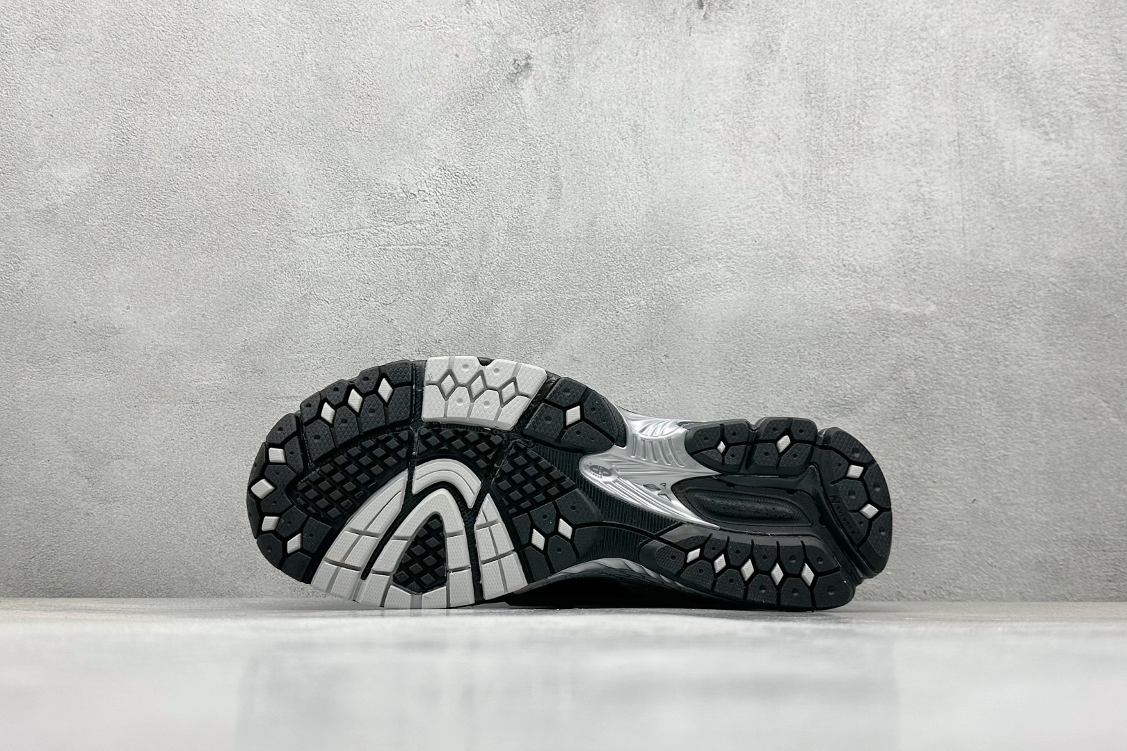 New Balance Sneakers Shock Absorbing L