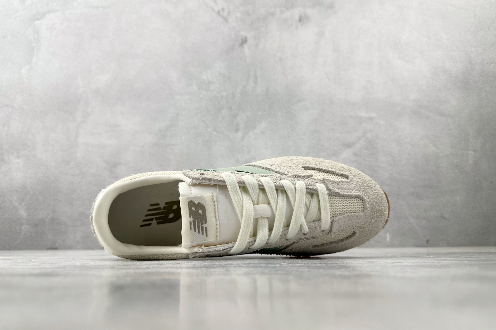 New Balance Basic Shoes White L