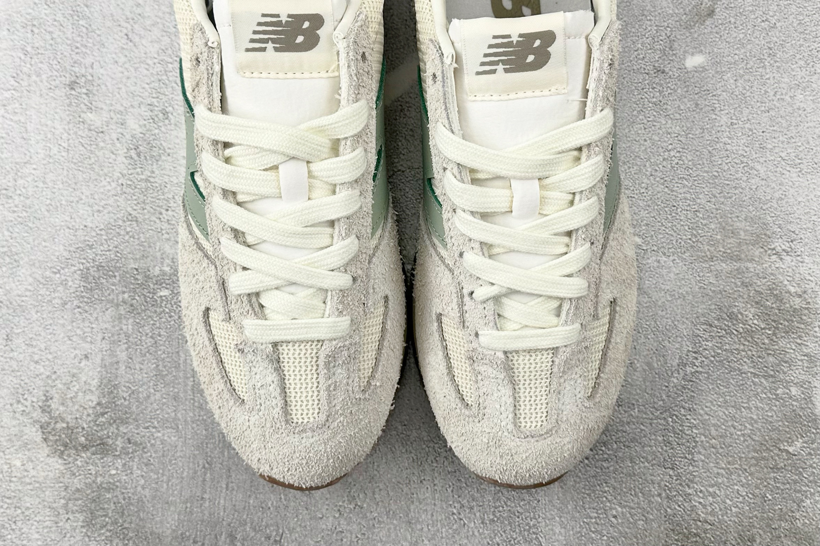 New Balance Basic Shoes White L