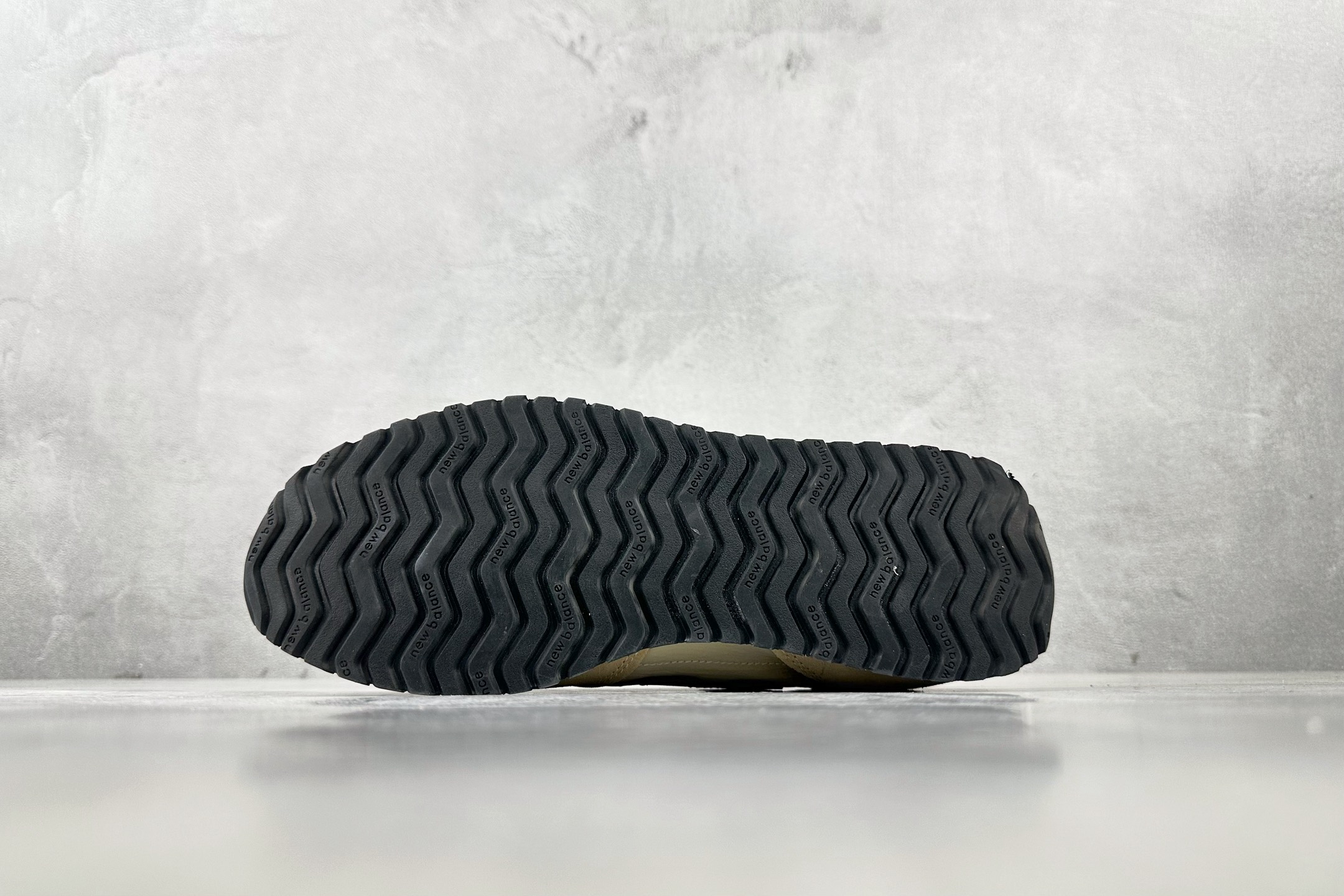 New Balance Basic Shoes Brown L