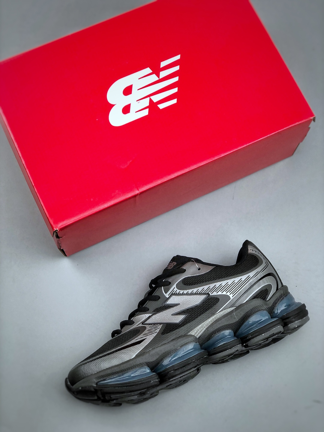 New Balance Sneakers L