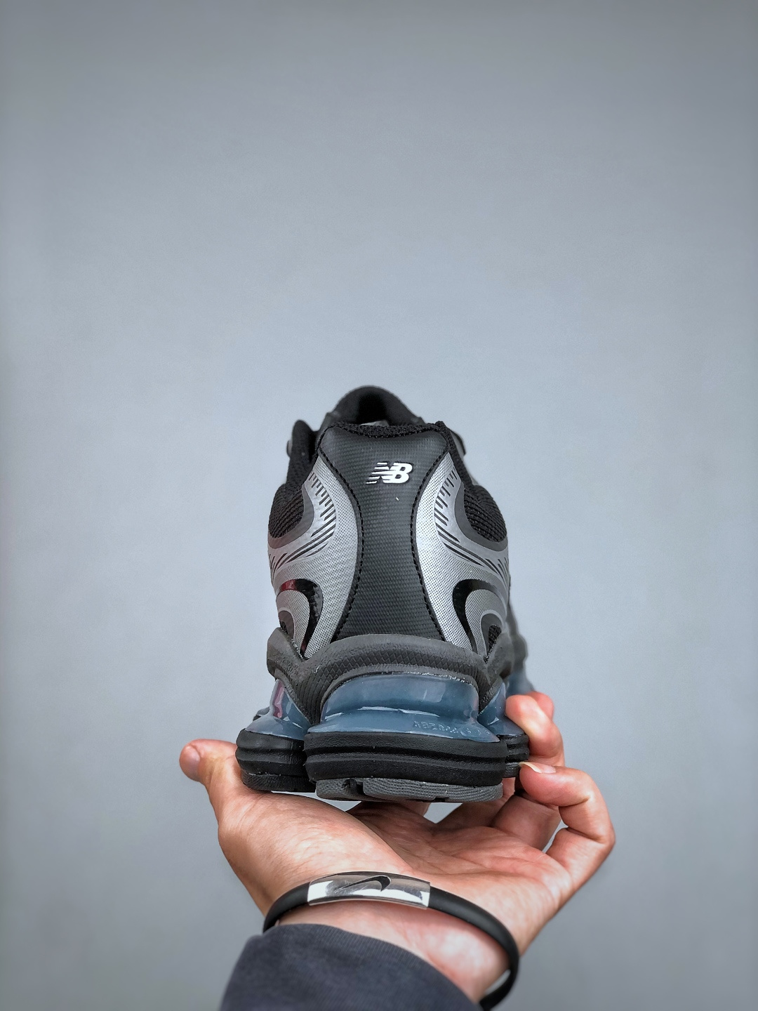 New Balance Sneakers L