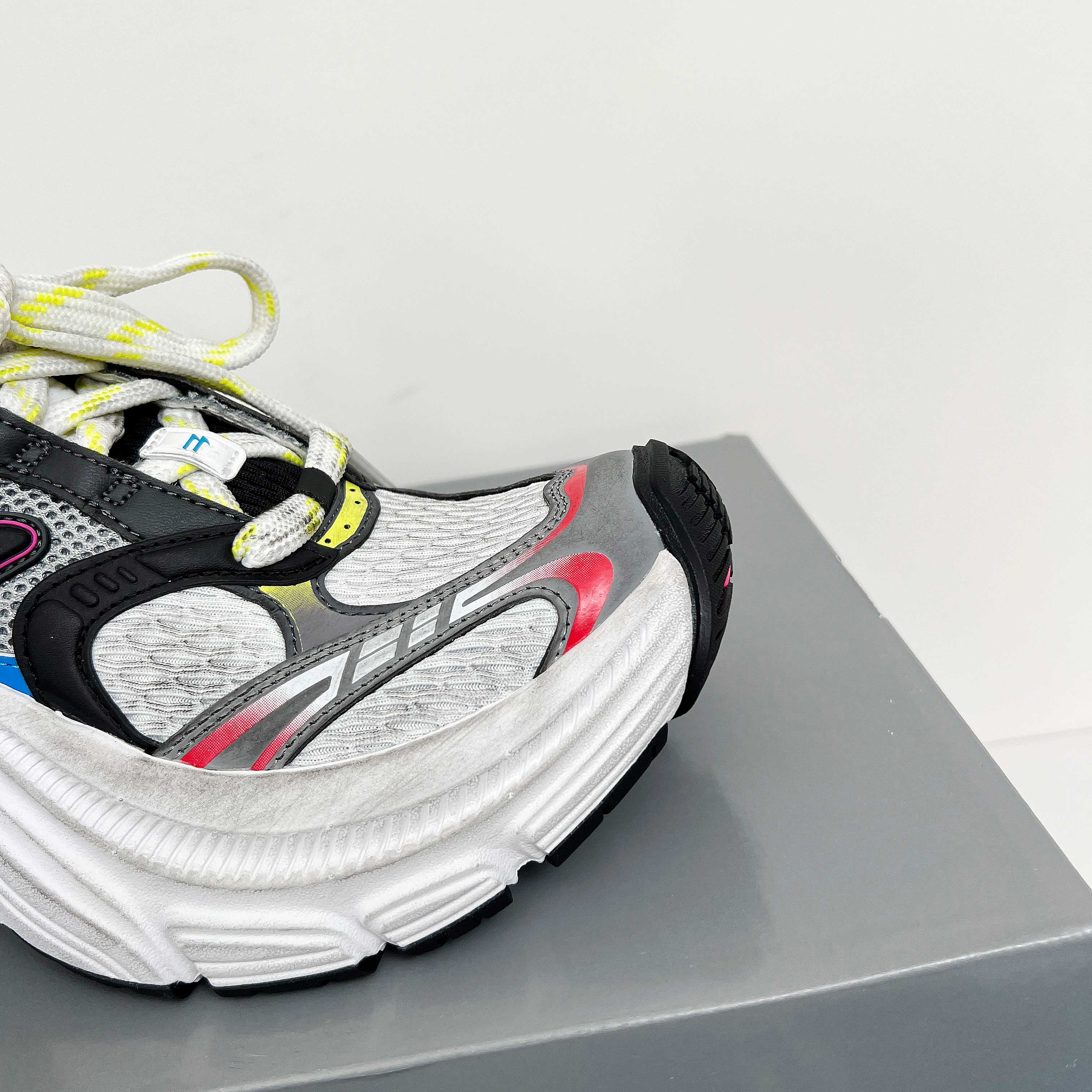 Balenciaga Sneakers Breathable L-s-xl