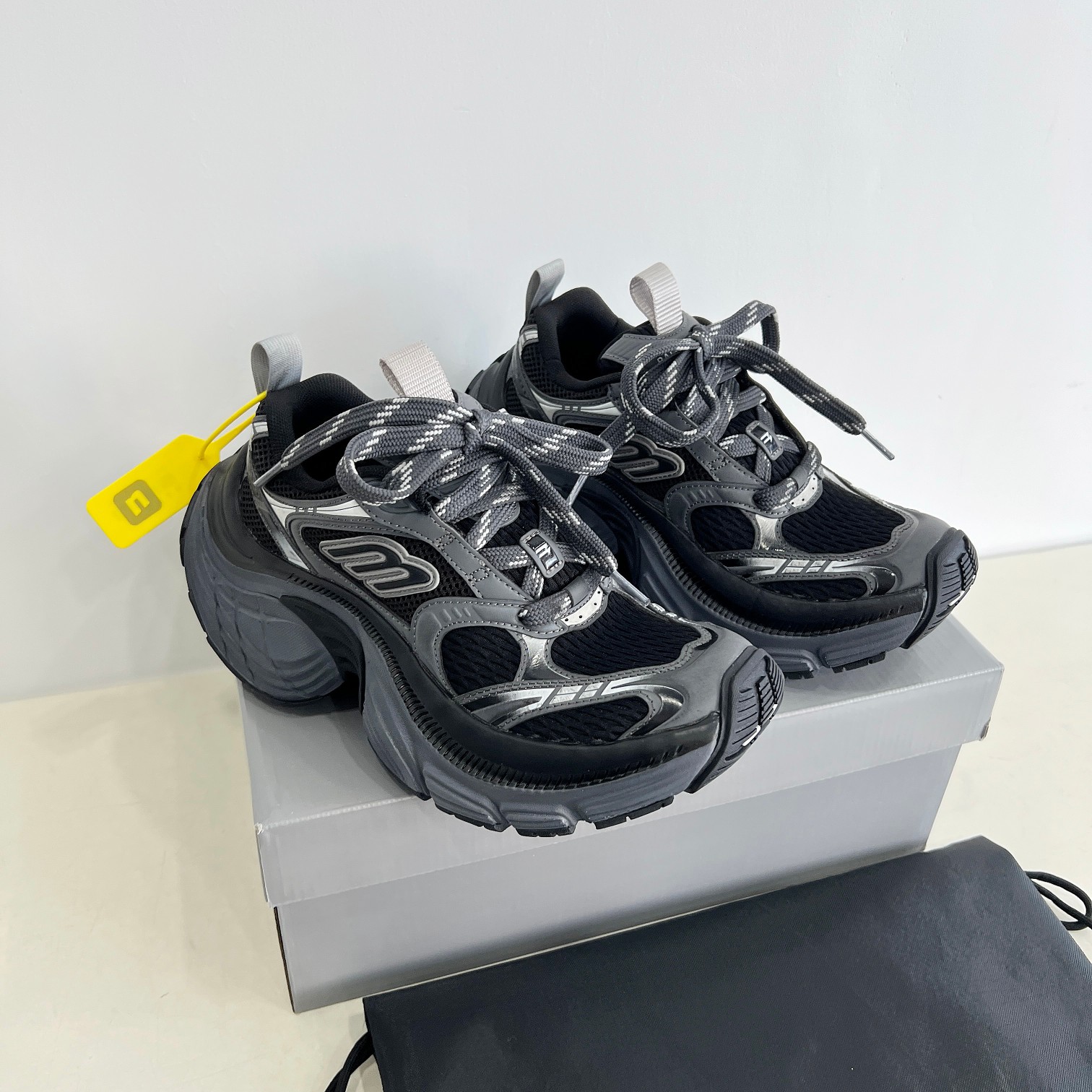 Balenciaga Sneakers Breathable L-s-xl