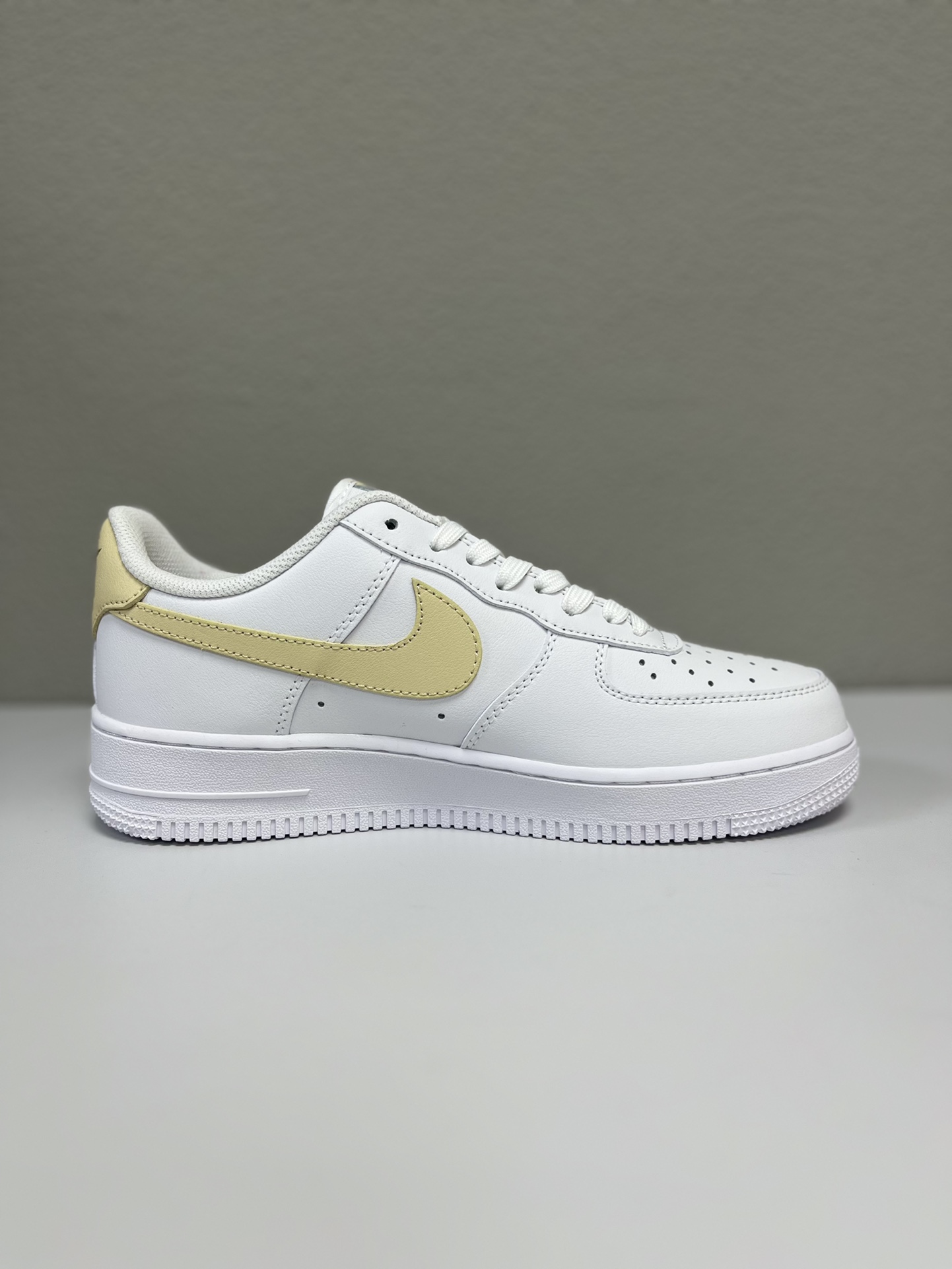 Nike Basic Shoes L-s