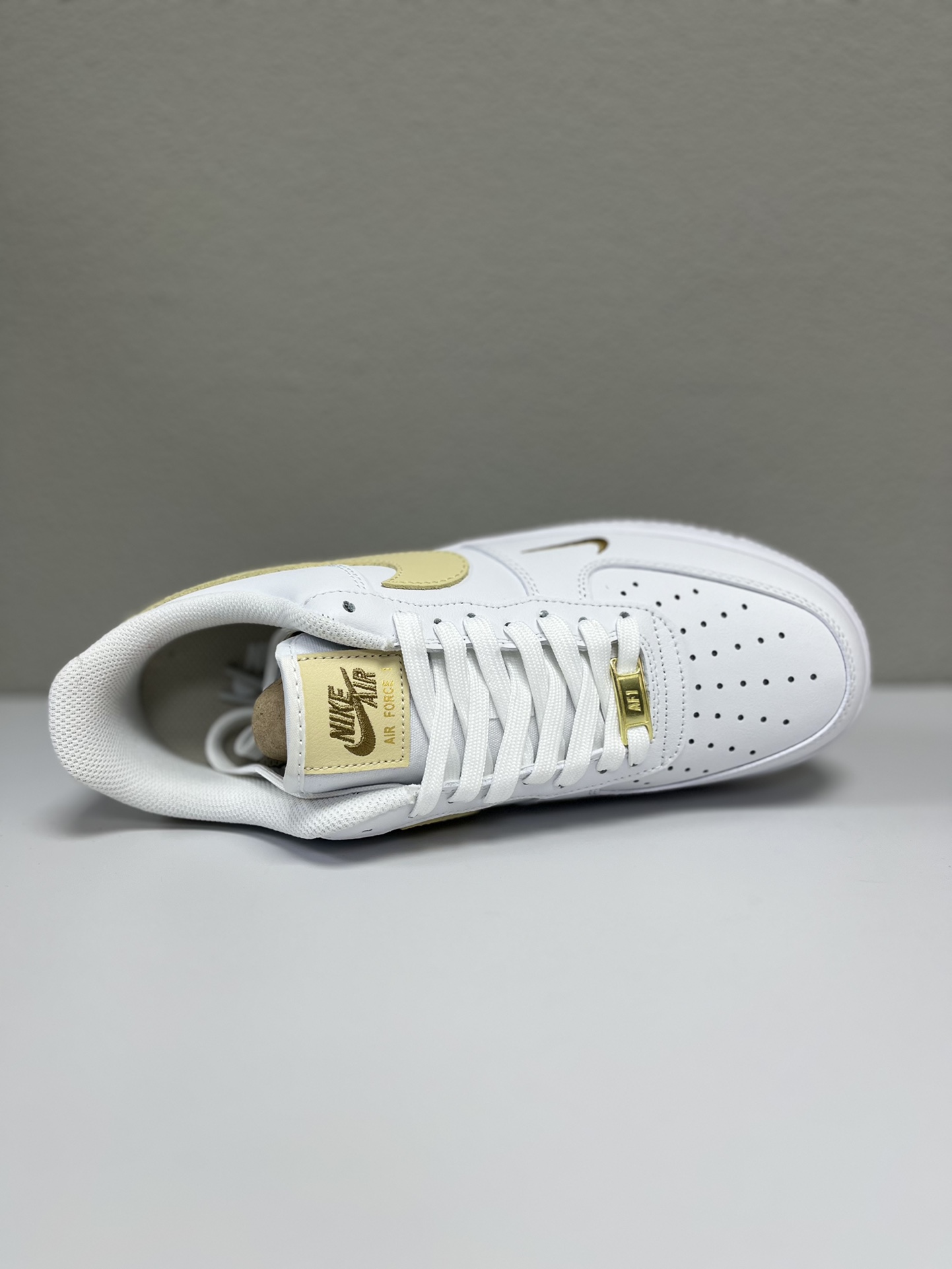 Nike Basic Shoes L-s