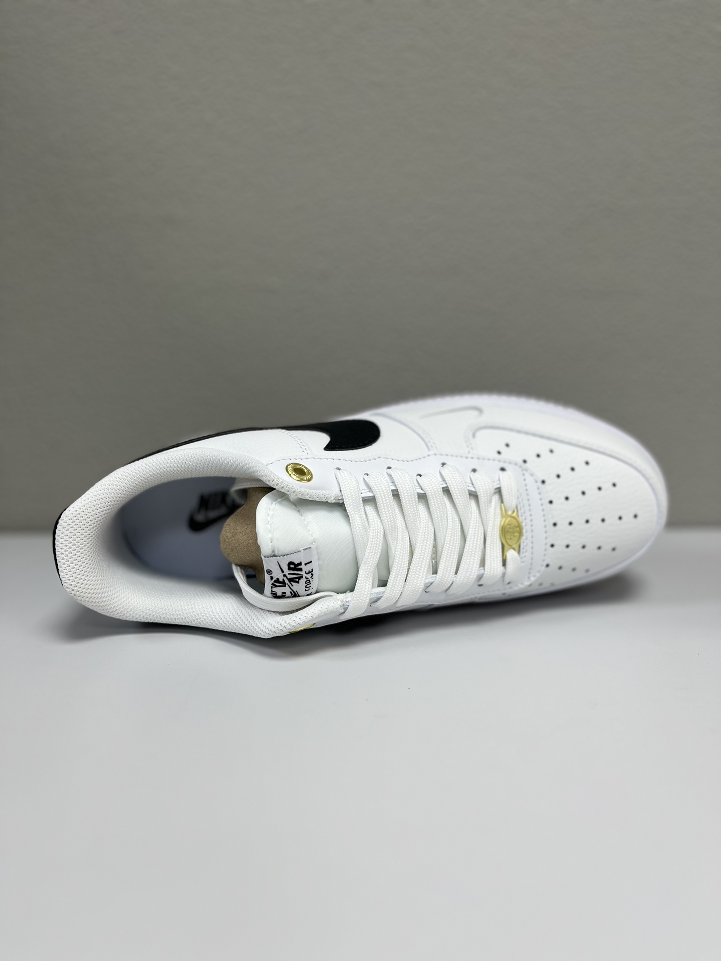 Nike Basic Shoes L-s