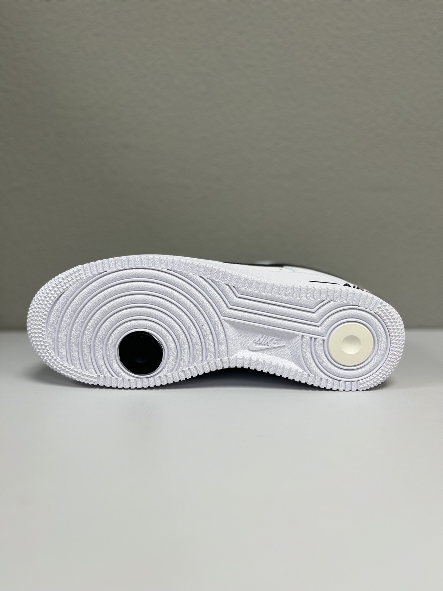 Nike Basic Shoes L-s