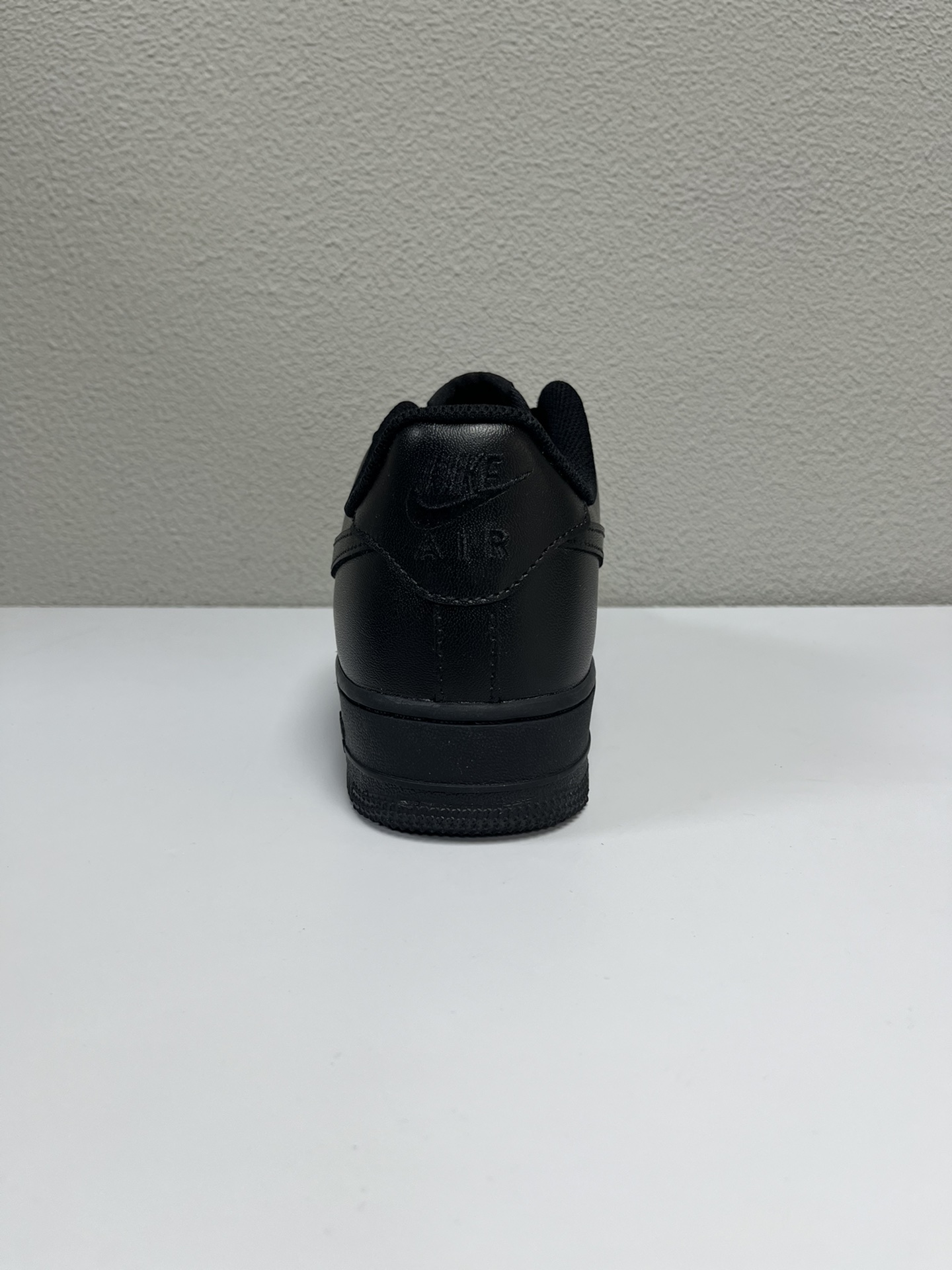 Nike Basic Shoes Black L-s