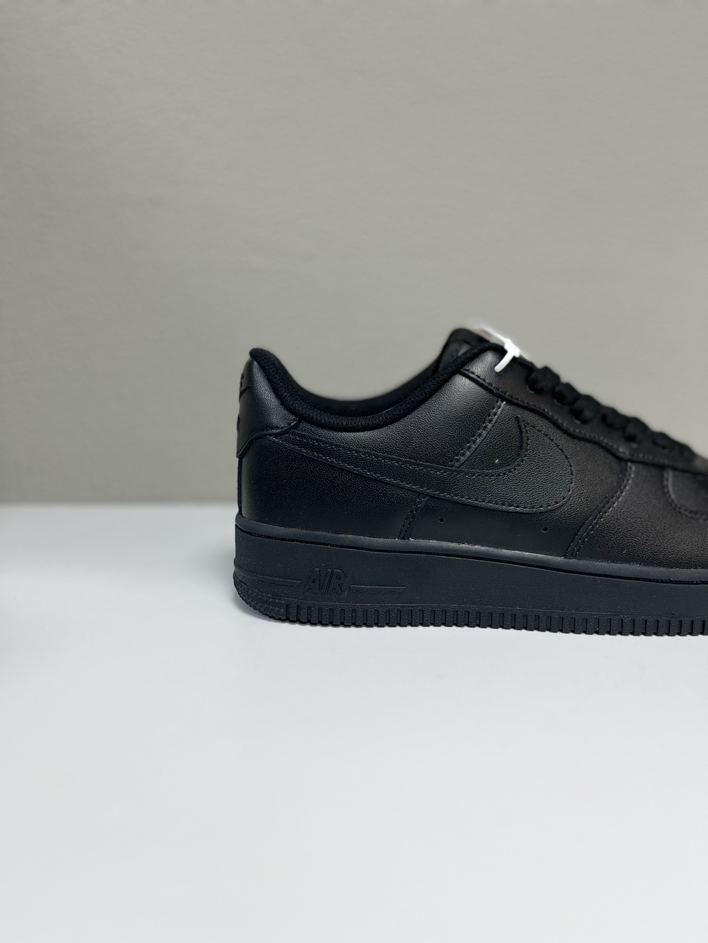 Nike Basic Shoes Black L-s