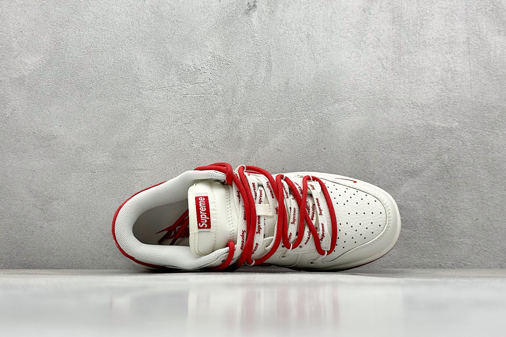 Nike Supreme Basic Shoes M-l-s