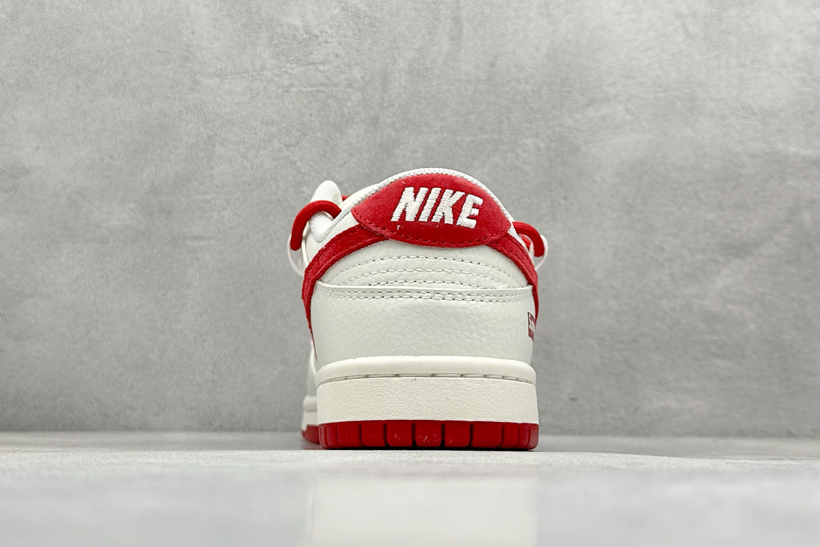 Nike Supreme Basic Shoes M-l-s