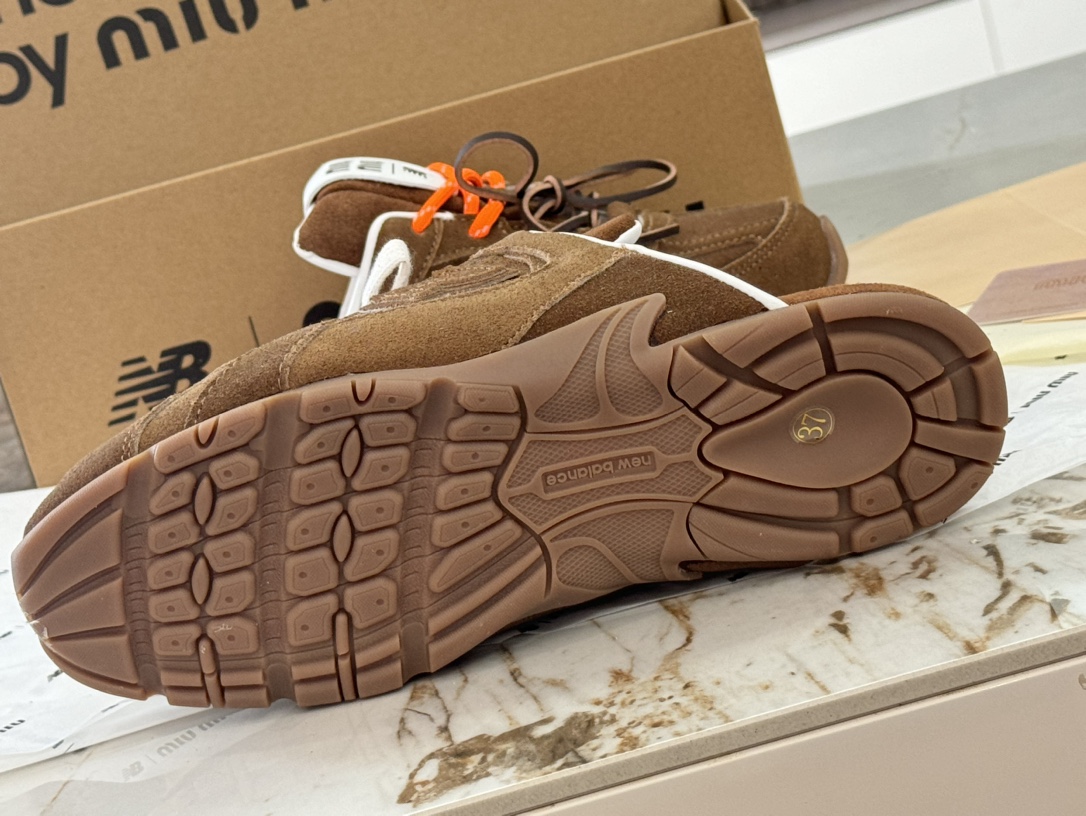 Miu Miu New Balance Female Basic Shoes M-l