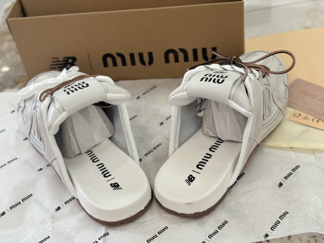 Miu Miu New Balance Female Basic Shoes M-l