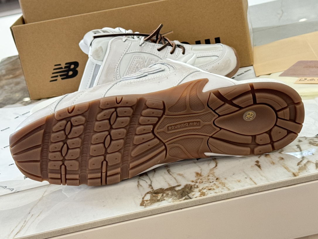 Miu Miu New Balance Female Basic Shoes M-l