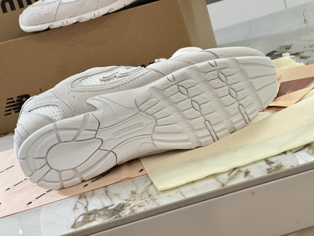 Miu Miu New Balance Male Sandals M-l-s