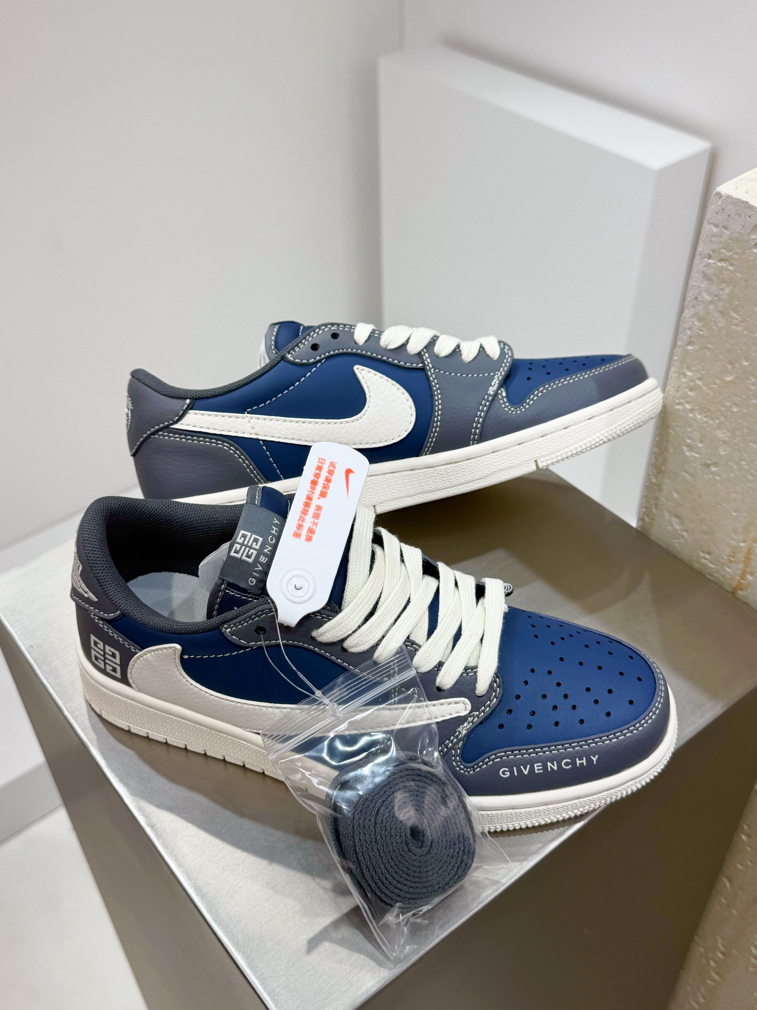 Jordan Nike Board Shoes L