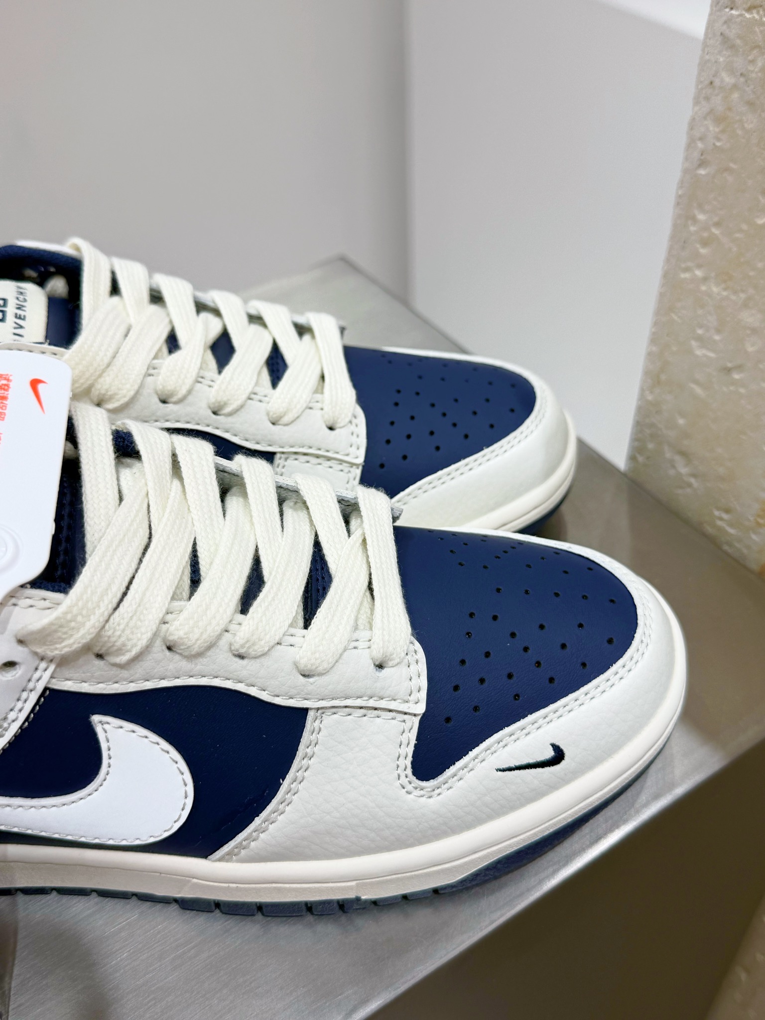 Jordan Nike Board Shoes L