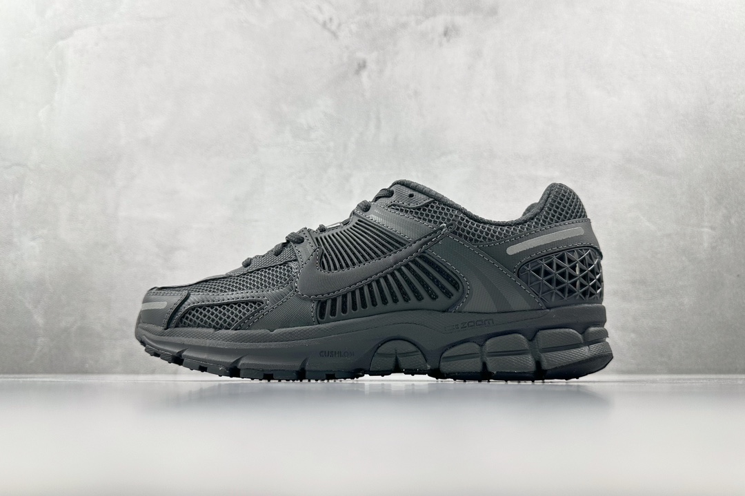 Bottega Veneta Calvin Klein Nike Basic Shoes M-l