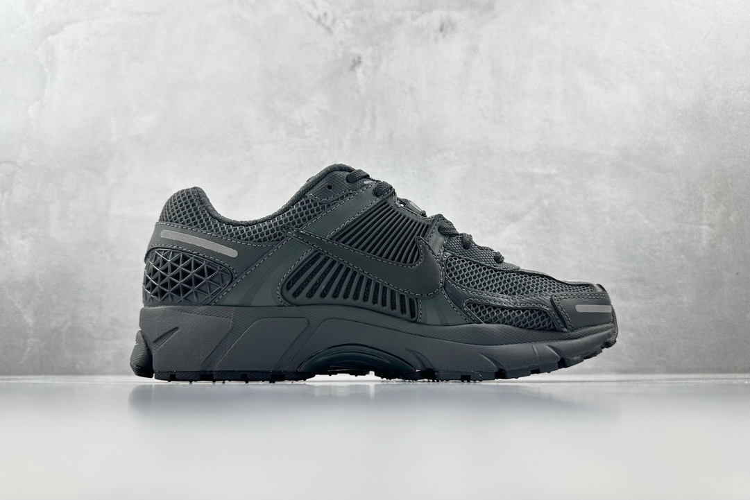 Bottega Veneta Calvin Klein Nike Basic Shoes M-l