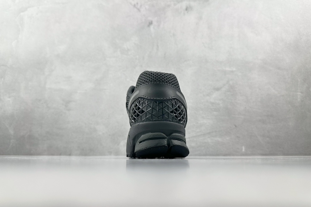 Bottega Veneta Calvin Klein Nike Basic Shoes M-l