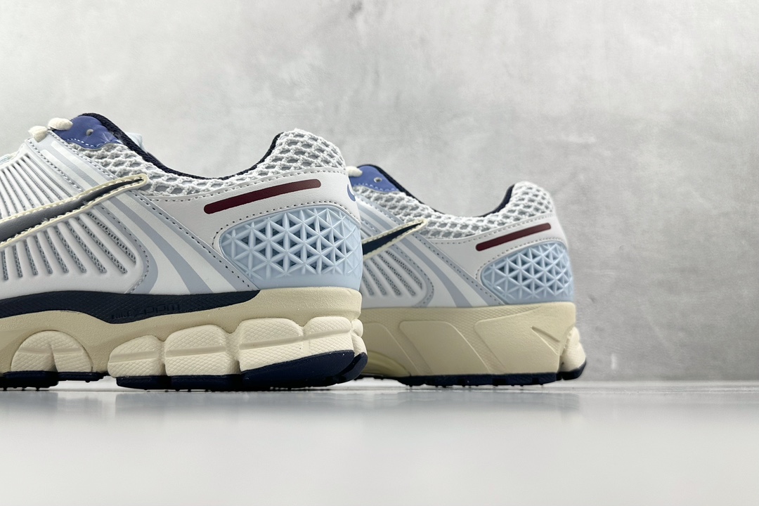 Nike Basic Shoes Blue M