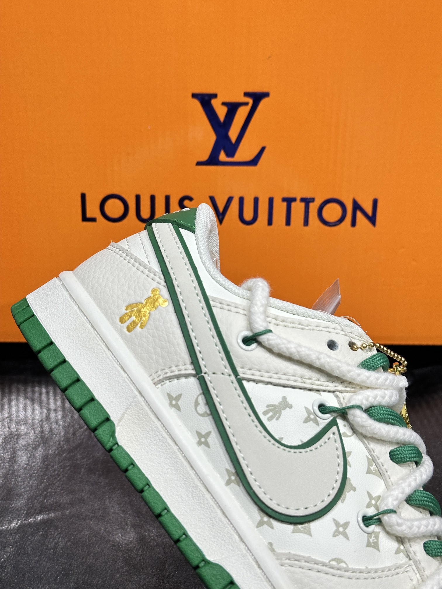 Nike Couple Basic Shoes L