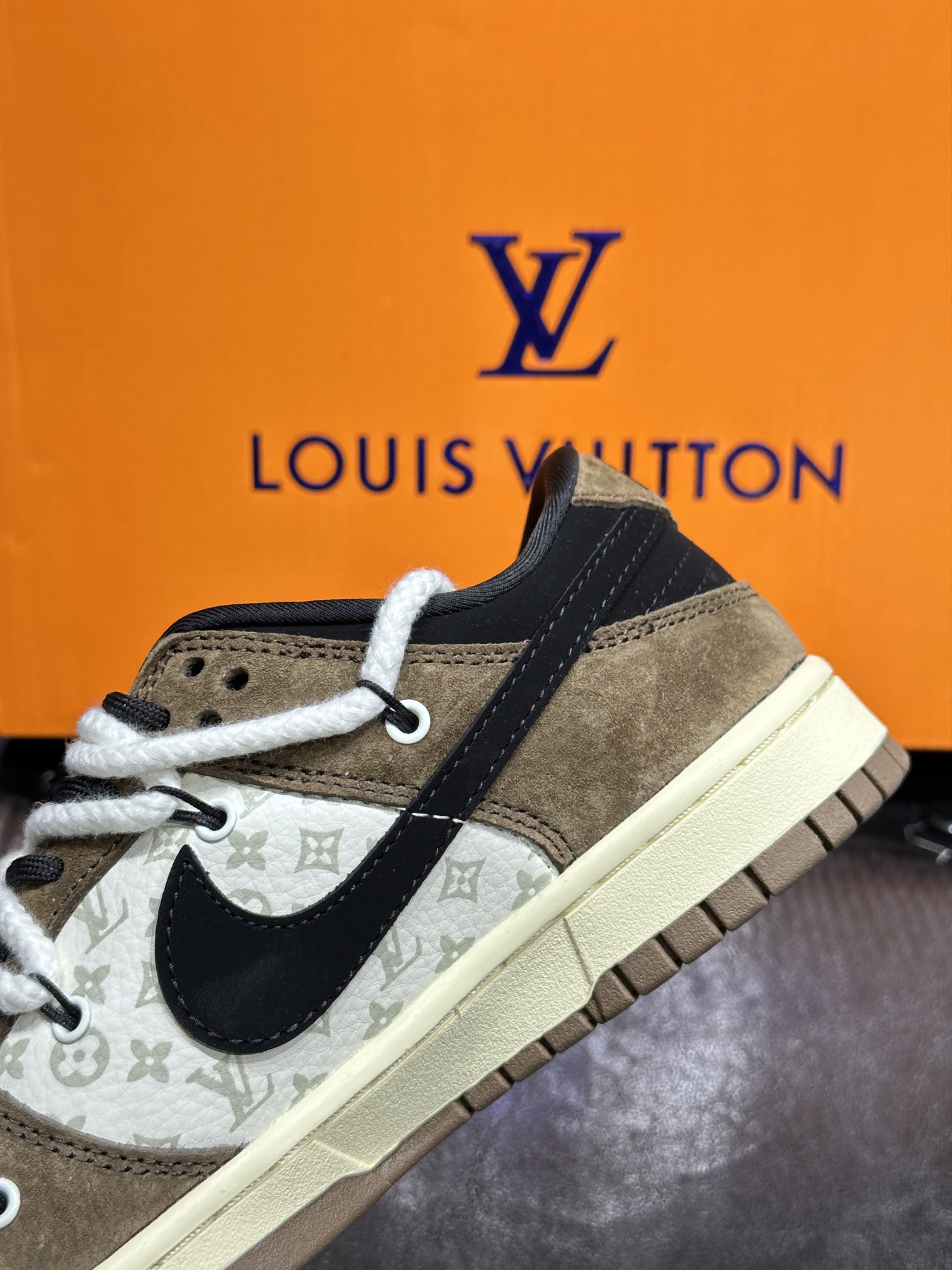 Nike Couple Basic Shoes L