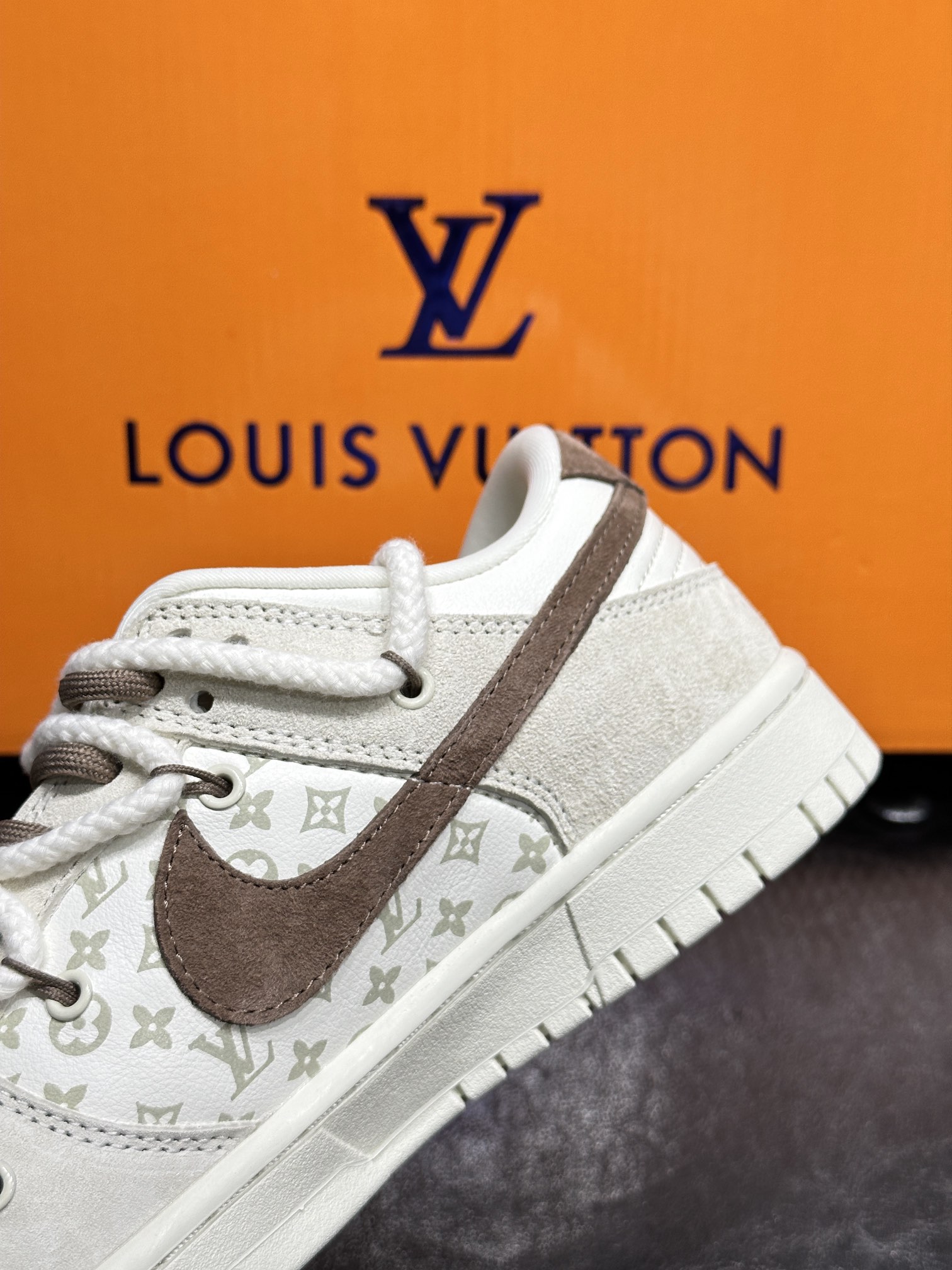 Nike Couple Basic Shoes L