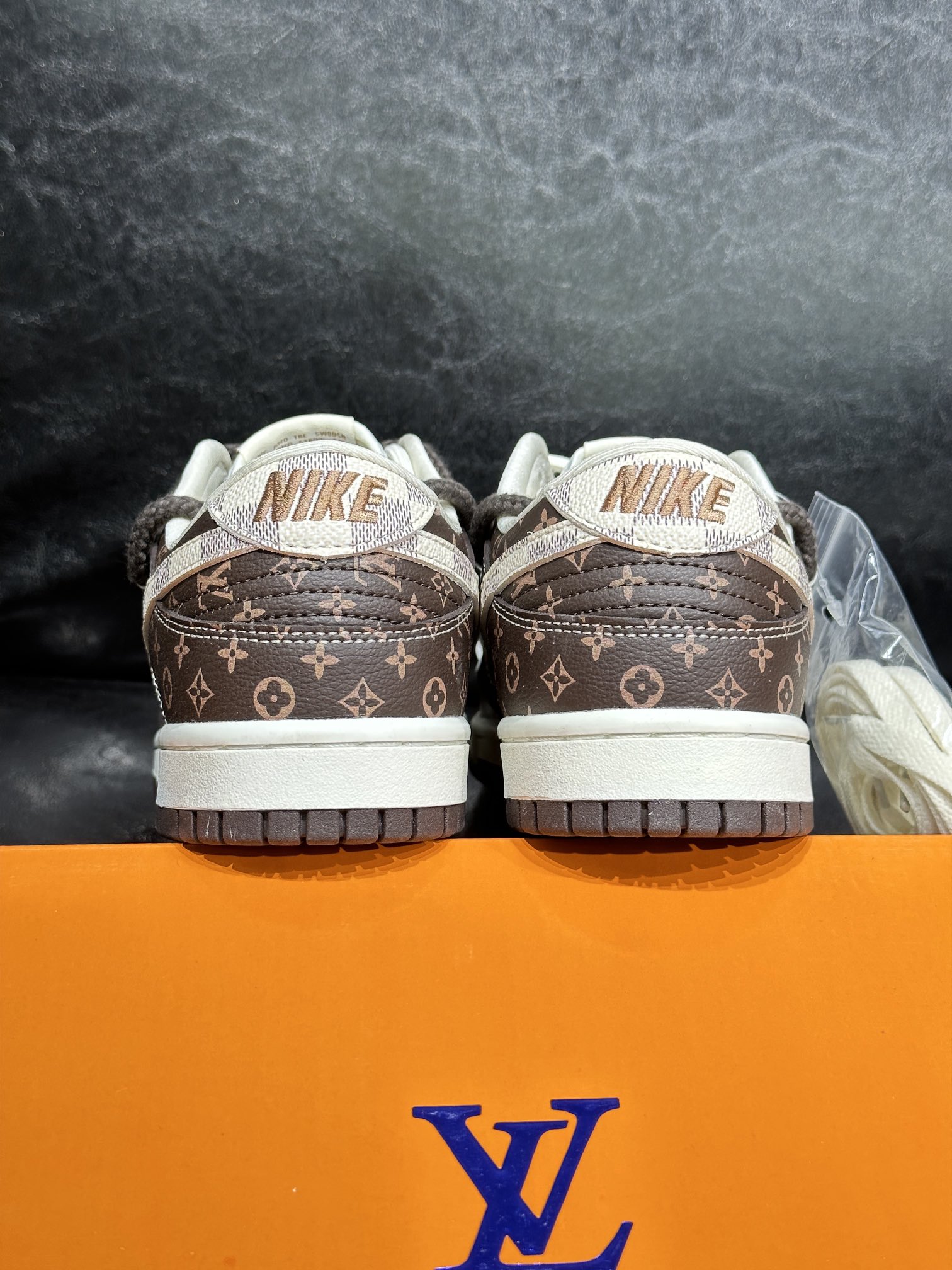 Nike Couple Basic Shoes L