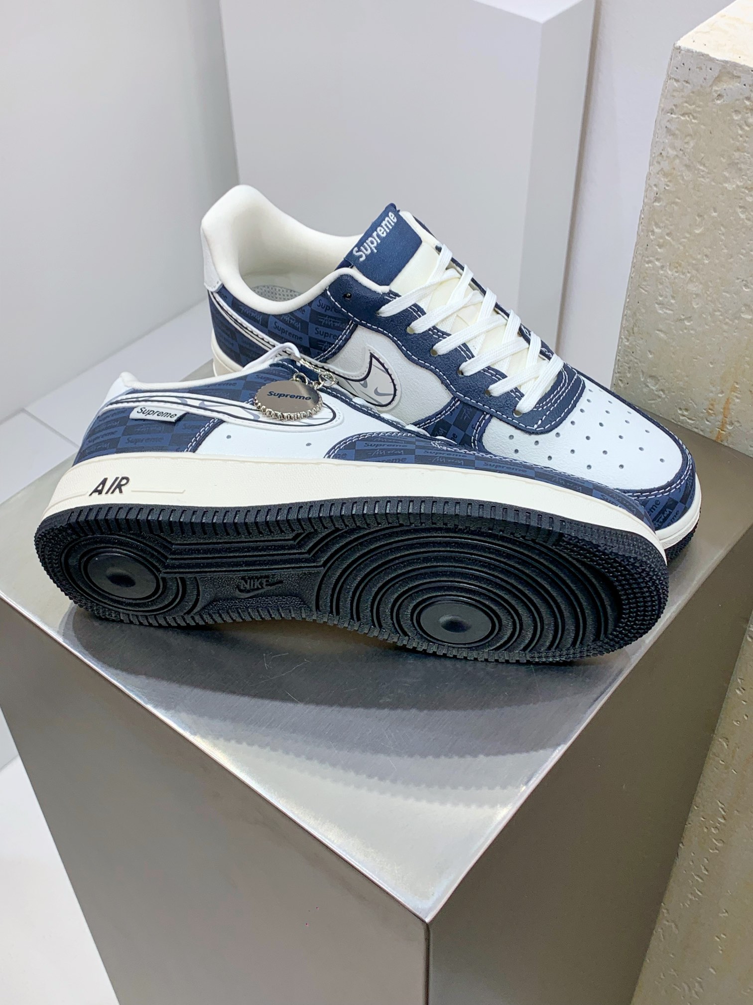 Nike Supreme Board Shoes M-l-s