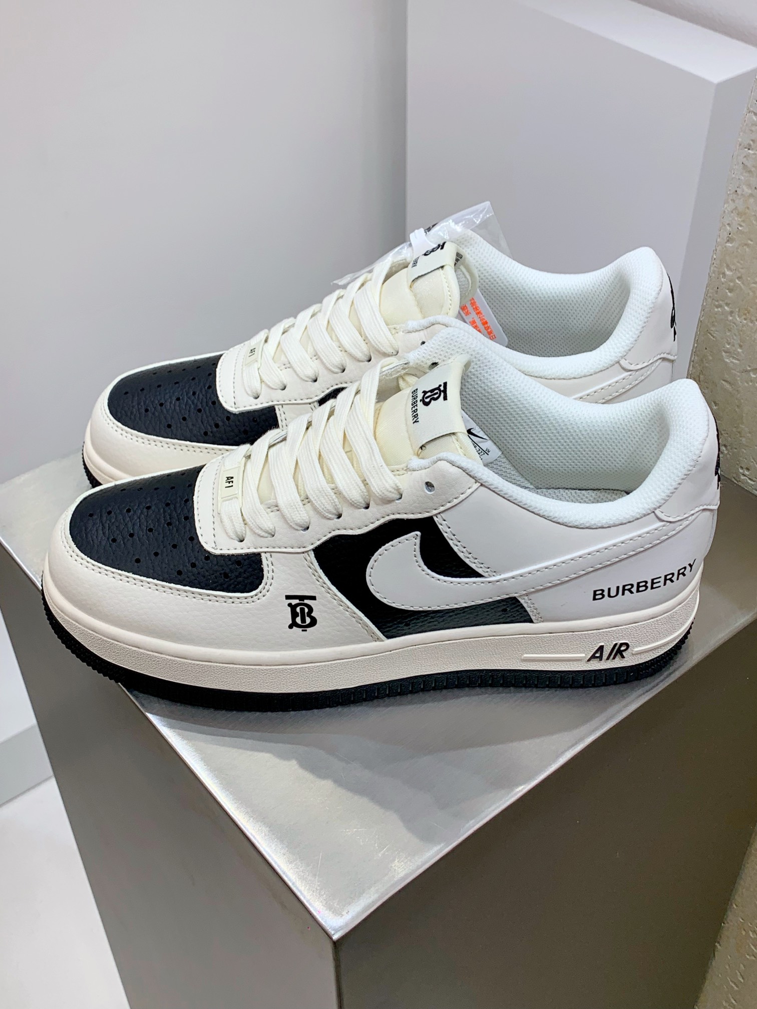 Burberry Nike Board Shoes L