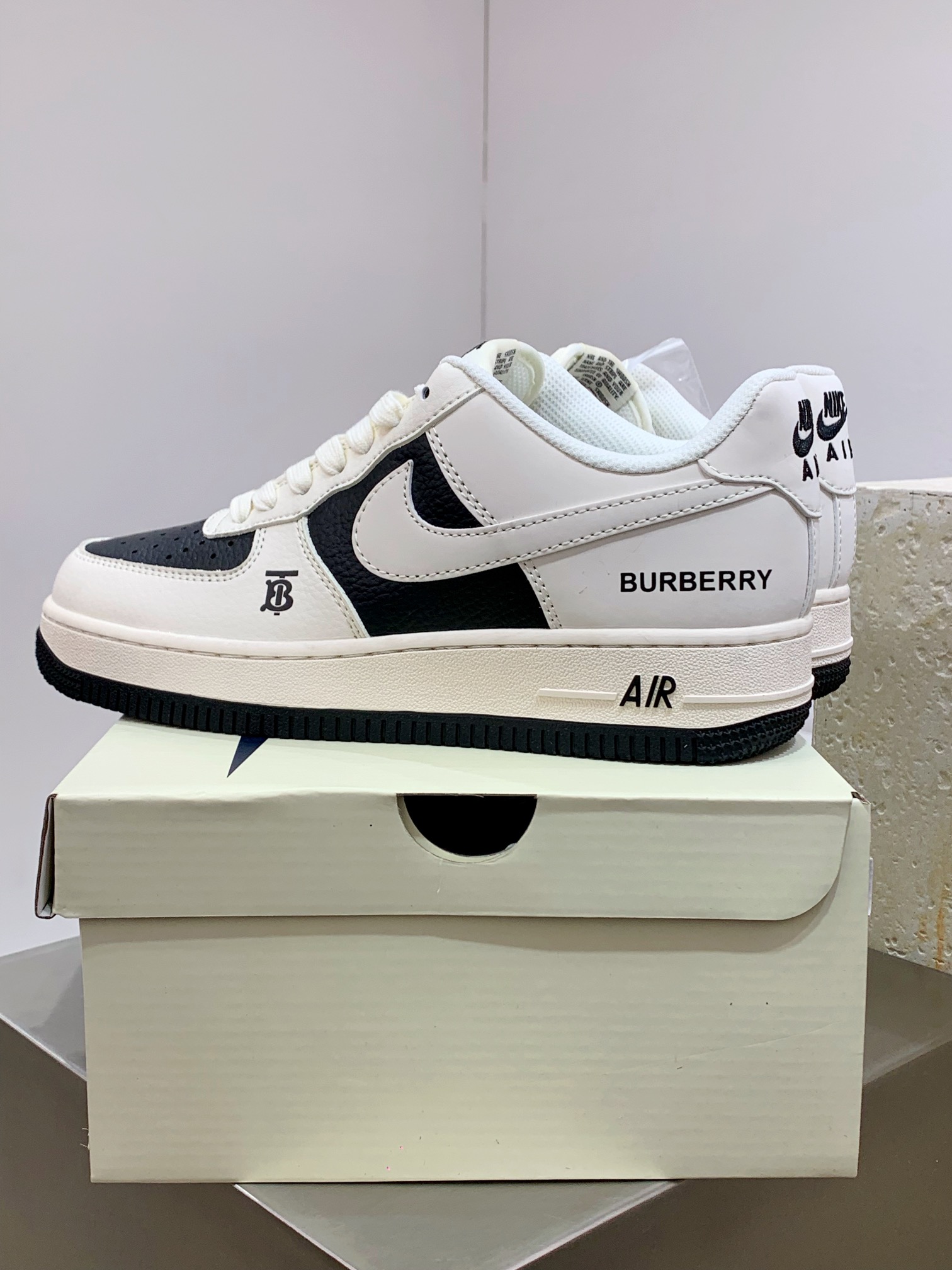Burberry Nike Board Shoes L