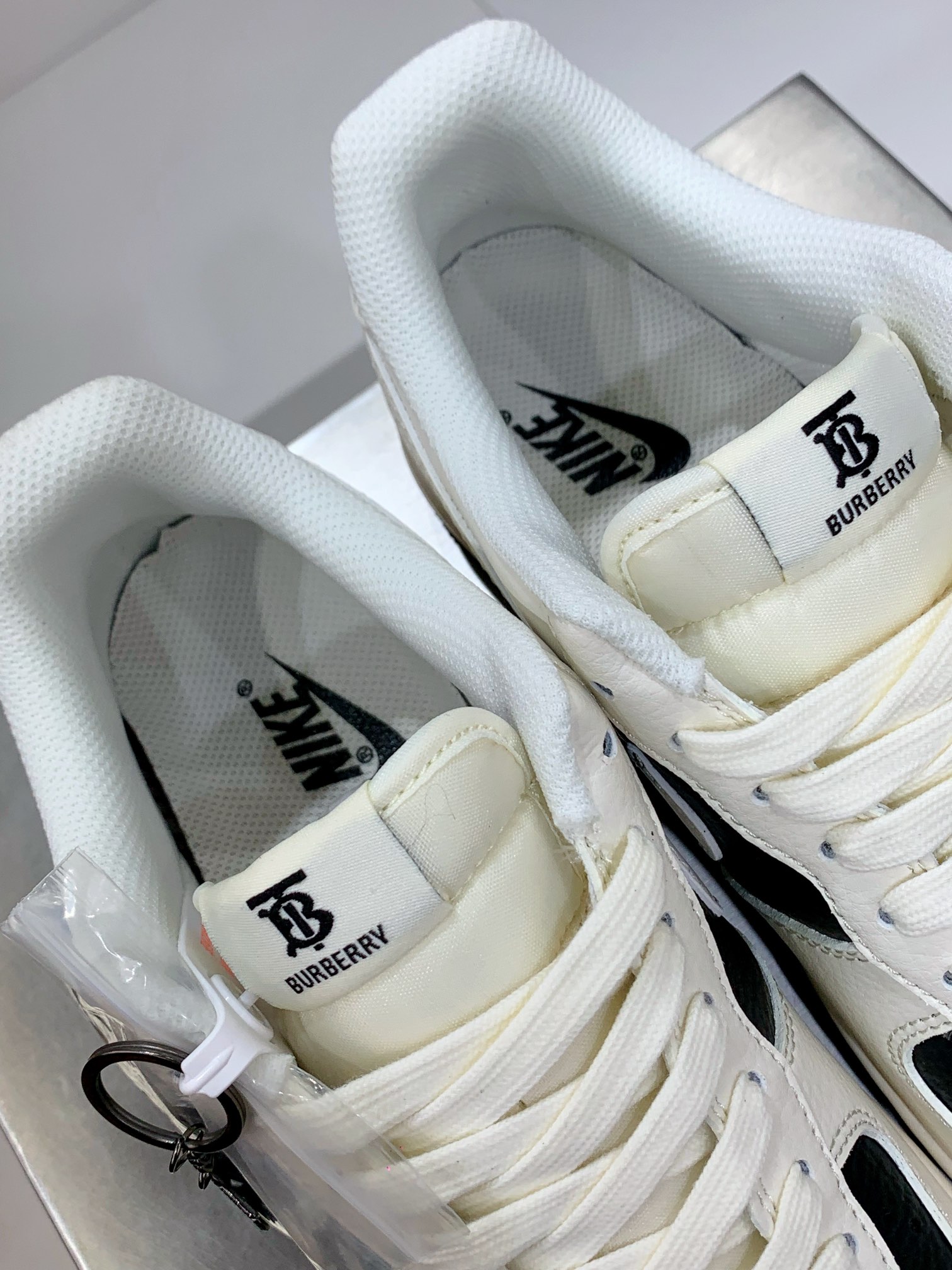 Burberry Nike Board Shoes L