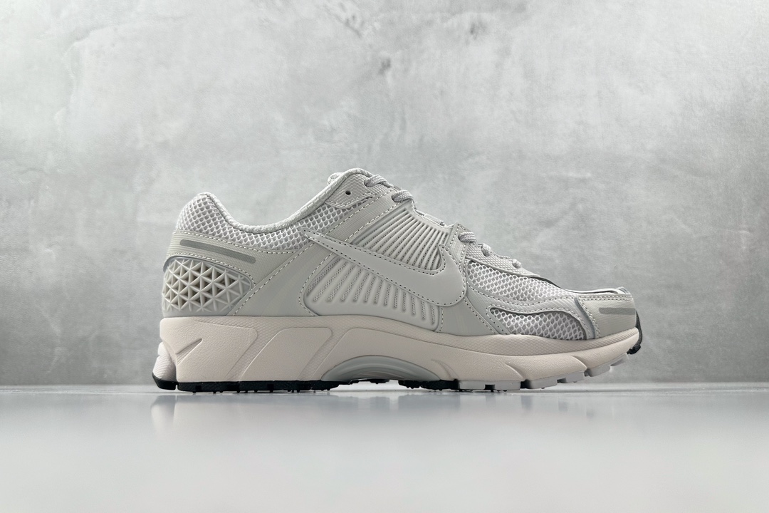Bottega Veneta Nike Basic Shoes M-s