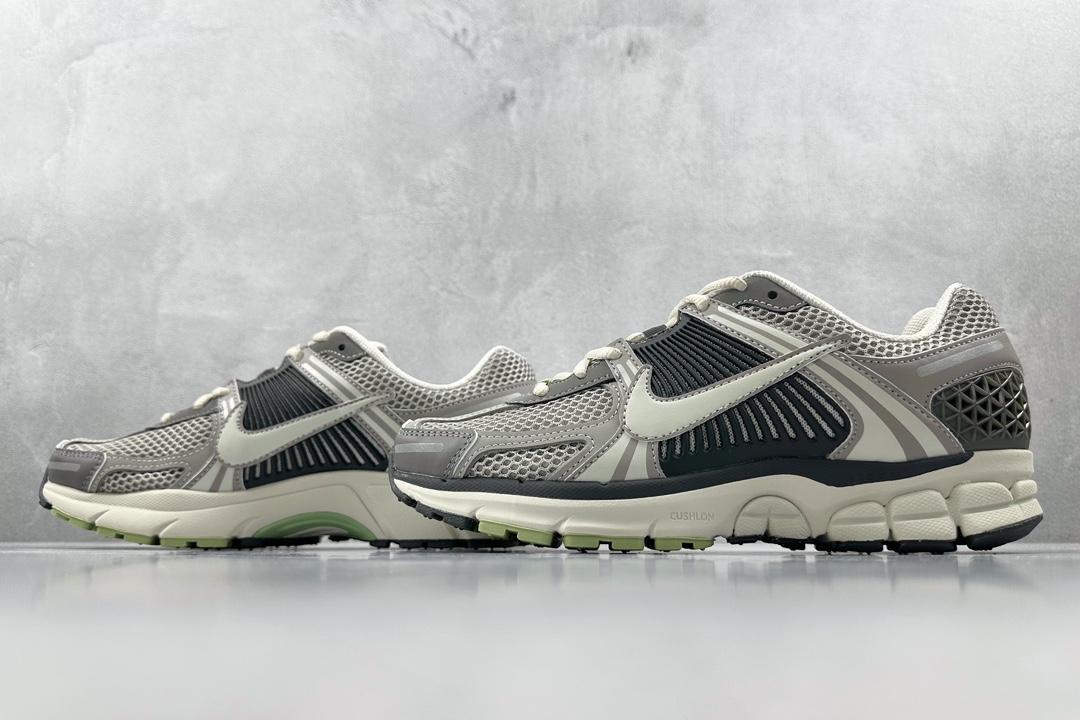 Nike Basic Shoes Black M