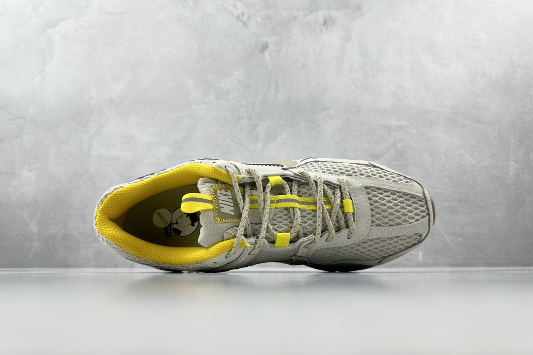 Nike Basic Shoes Gray M