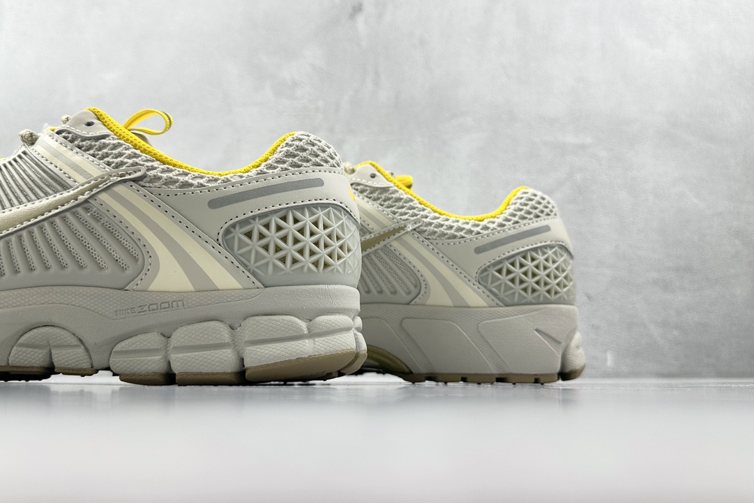 Nike Basic Shoes Gray M