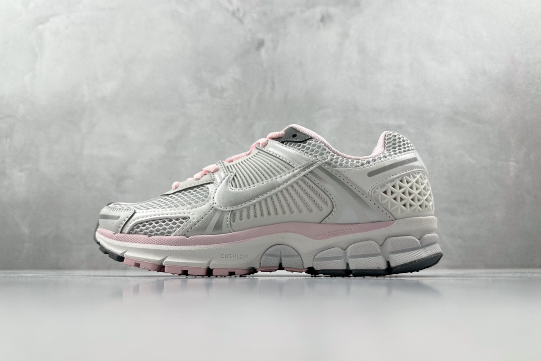Nike Basic Shoes Pink M