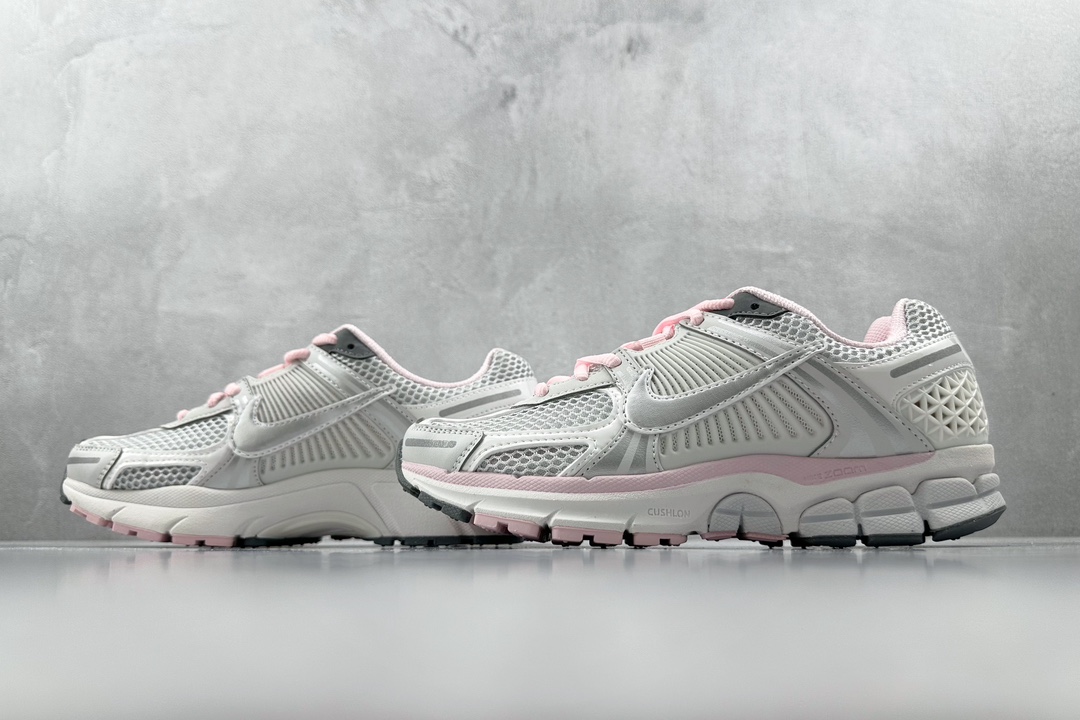 Nike Basic Shoes Pink M