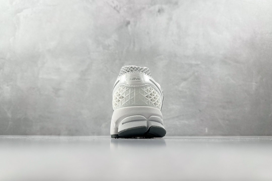 Nike Basic Shoes Pink M