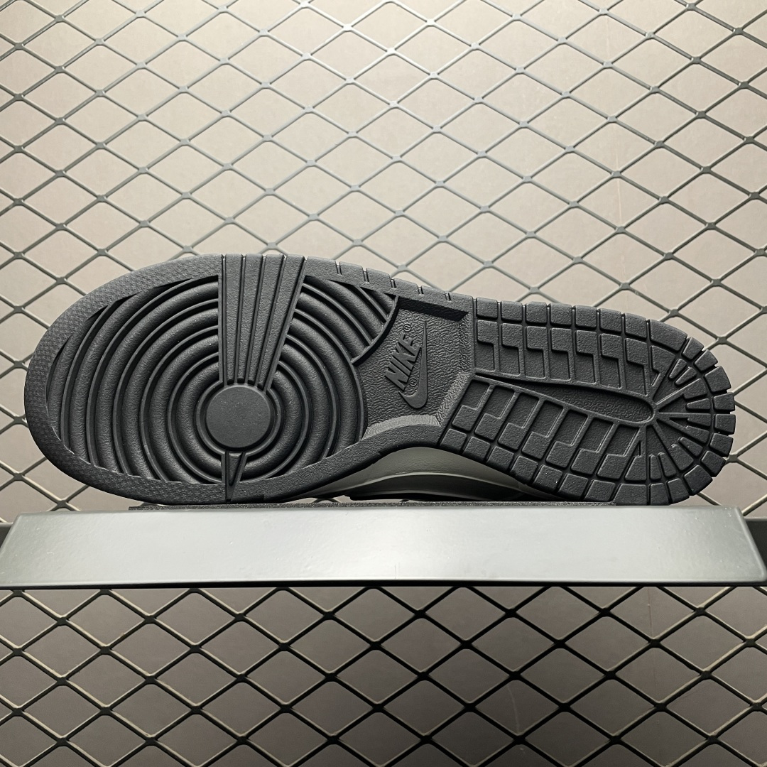 Nike Board Shoes L